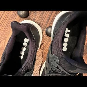 Womens Adidas Ultraboost / Size 9.5